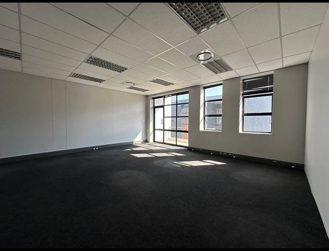 154.50M² OFFICE TO LET IN ECO PARK ESTATE